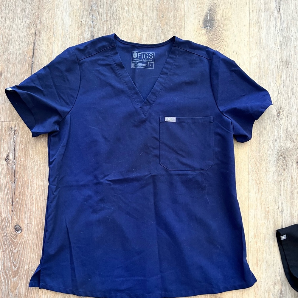 FIGS SCRUBS LOT - Picture 2 of 9